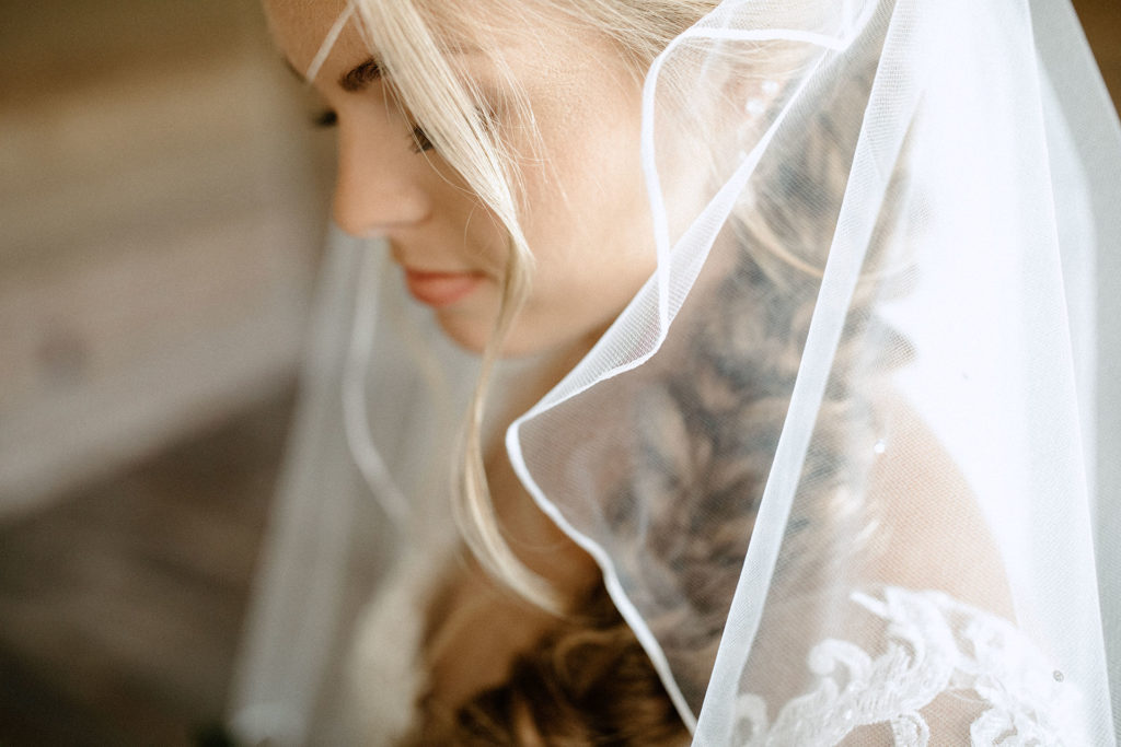 BeginYourExperience-BridalPhoto-JordanBrannockPhotography
